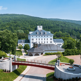 Aerial photo of the Kreitzberg Library and Alumni Bridge in the summertime.