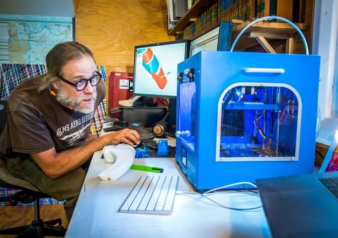 Architecture Professor Matt Lutz applies 3D printing to classic Adirondack boatbuilding