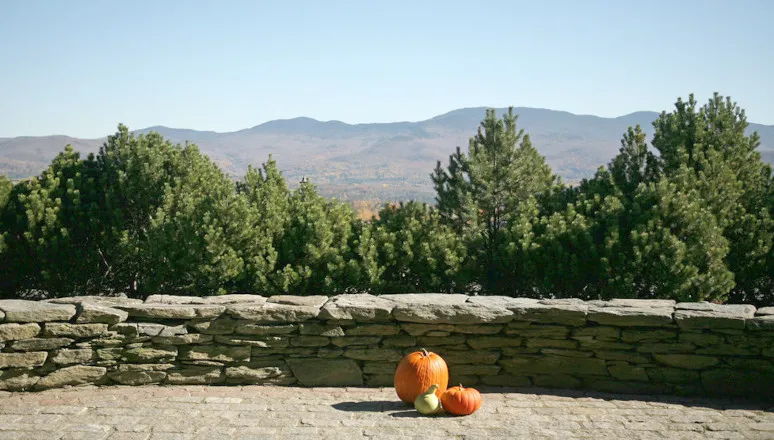 "Mountain view" by sometimesong is licensed under CC BY-NC-ND 2.0.