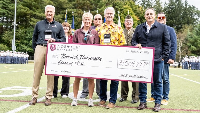 Check Presentation, Homecoming 2024