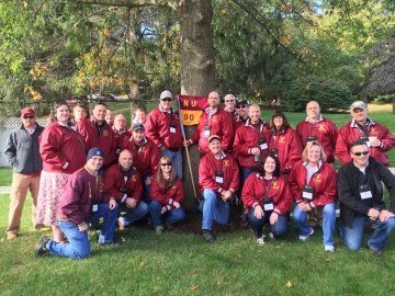 Class of 1990 more recent homecoming photo