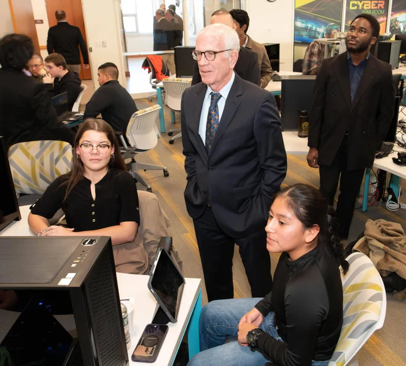 Vermont Sen. Peter Welch, Norwich University students, and NUARI representatives in the Norwich University Cyber War Room for the Humanitarian Disaster Response Initiative